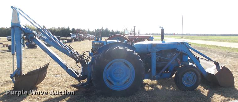 image for item ED9181 Fordson Major backhoe