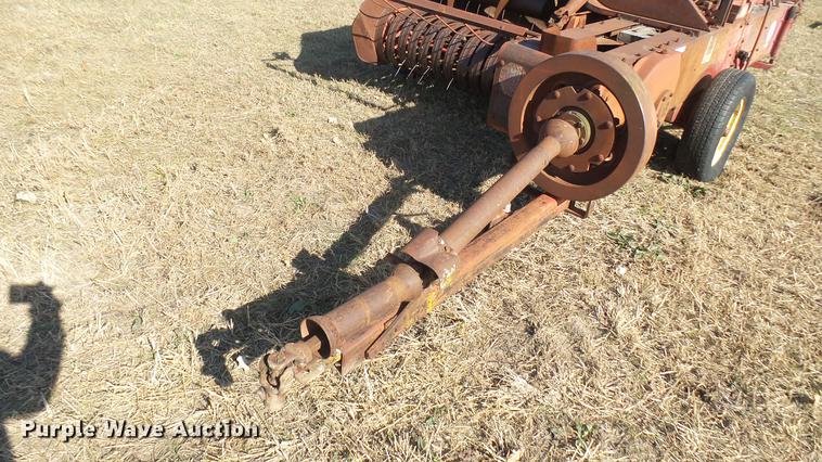 image for item ED9182 International 46 square baler