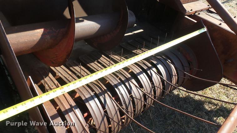 image for item ED9182 International 46 square baler