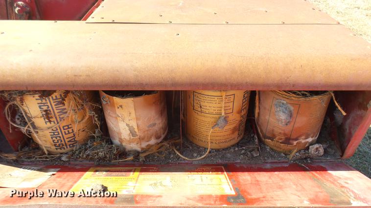 image for item ED9182 International 46 square baler