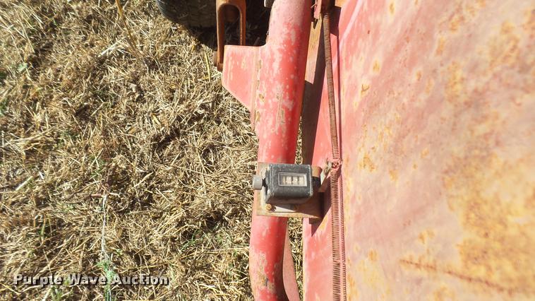 image for item ED9182 International 46 square baler