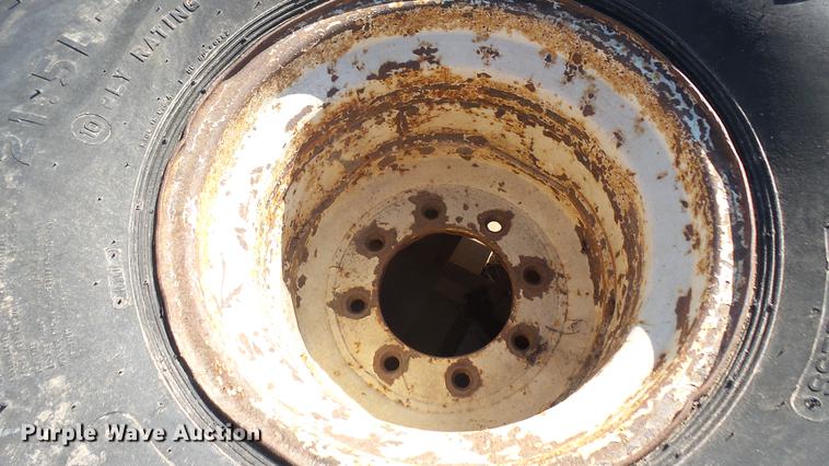 image for item ED9184 Firestone 21.5-16.1 tires