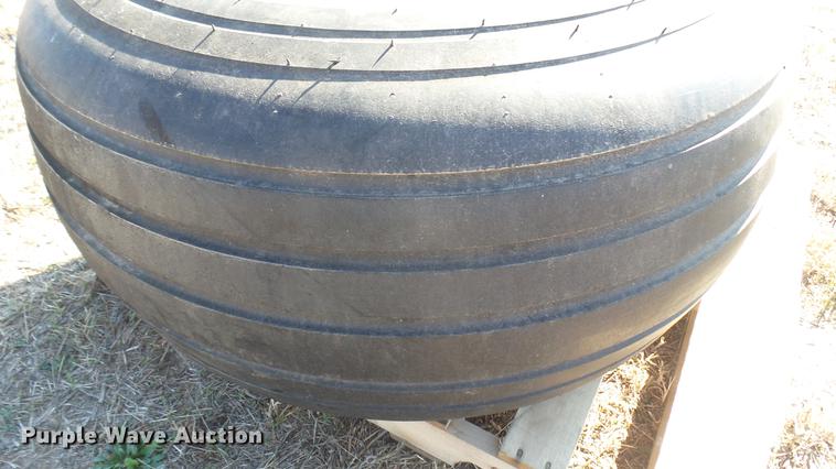 image for item ED9184 Firestone 21.5-16.1 tires