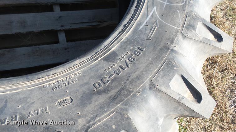 image for item ED9186 16.9/14-30 tractor tire
