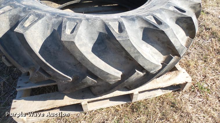 image for item ED9186 16.9/14-30 tractor tire