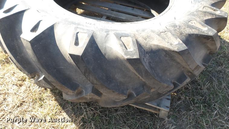 image for item ED9186 16.9/14-30 tractor tire