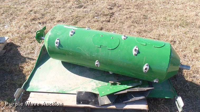image for item ED9187 John Deere header parts