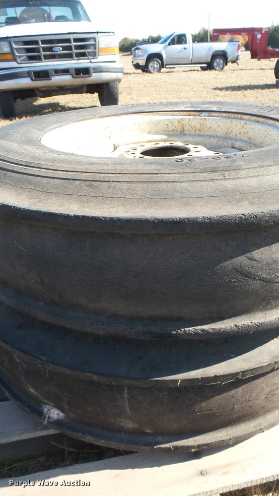 image for item ED9189 (2) Firestone 7.50-20 tires