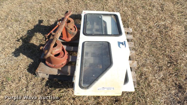 image for item ED9194 International 1066 tractor parts