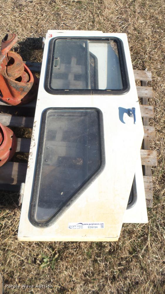 image for item ED9194 International 1066 tractor parts