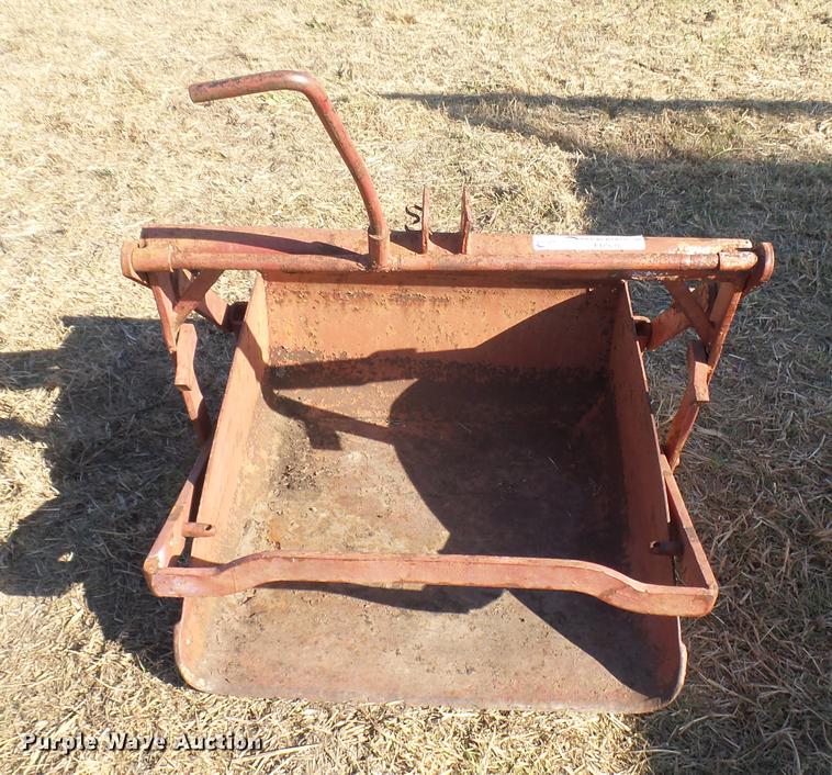 image for item ED9202 Dearborn 19-6 dirt scoop