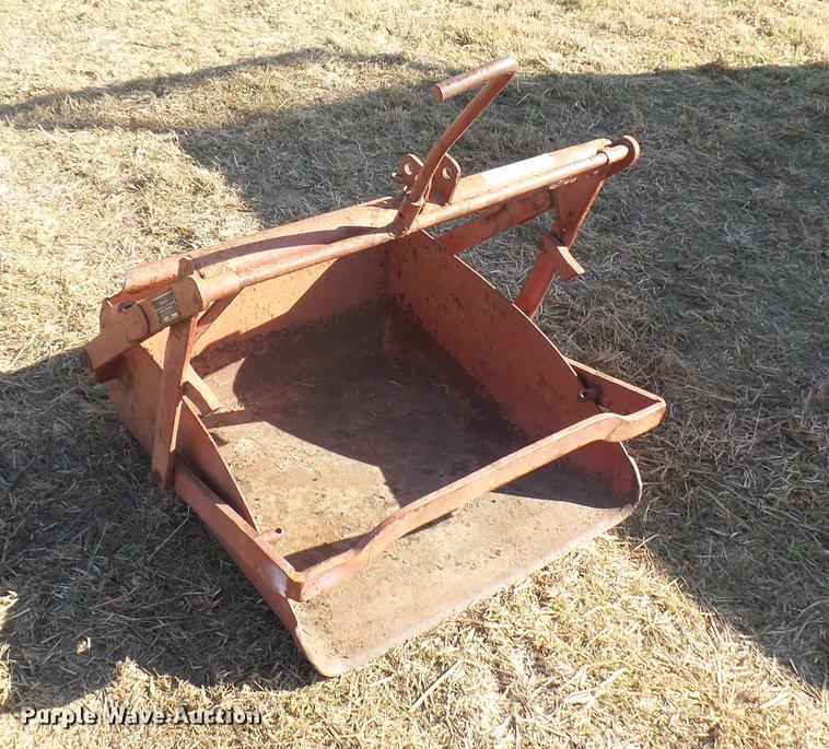 image for item ED9202 Dearborn 19-6 dirt scoop