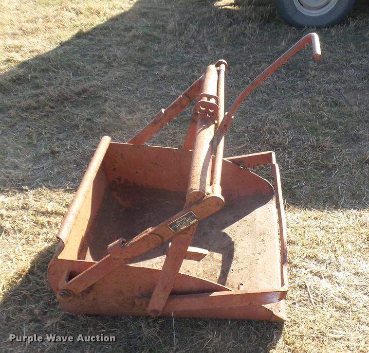 image for item ED9202 Dearborn 19-6 dirt scoop