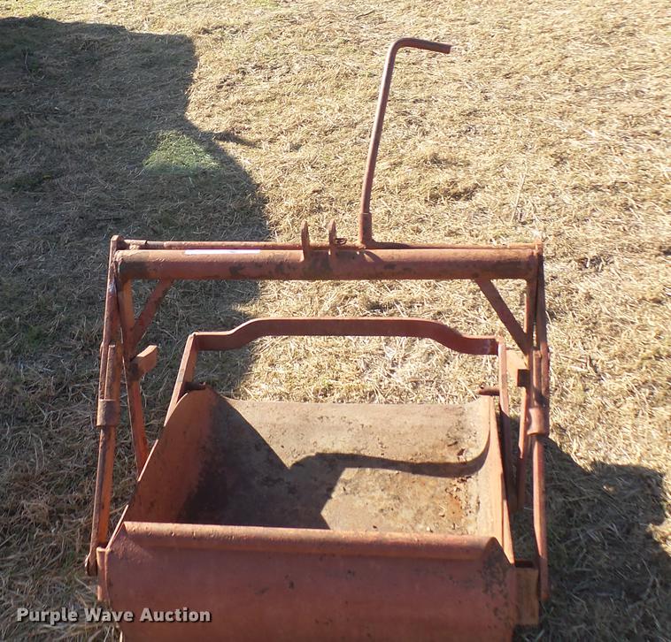 image for item ED9202 Dearborn 19-6 dirt scoop