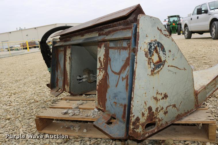 image for item EE9860 Dymax tree clipper