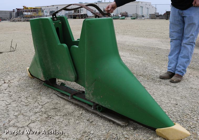 image for item EE9861 John Deere snout set