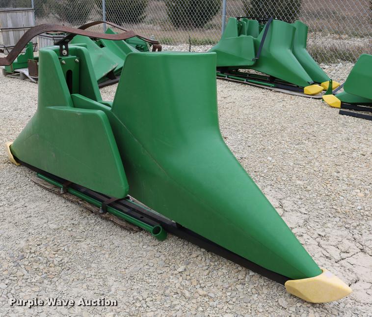 image for item EE9861 John Deere snout set