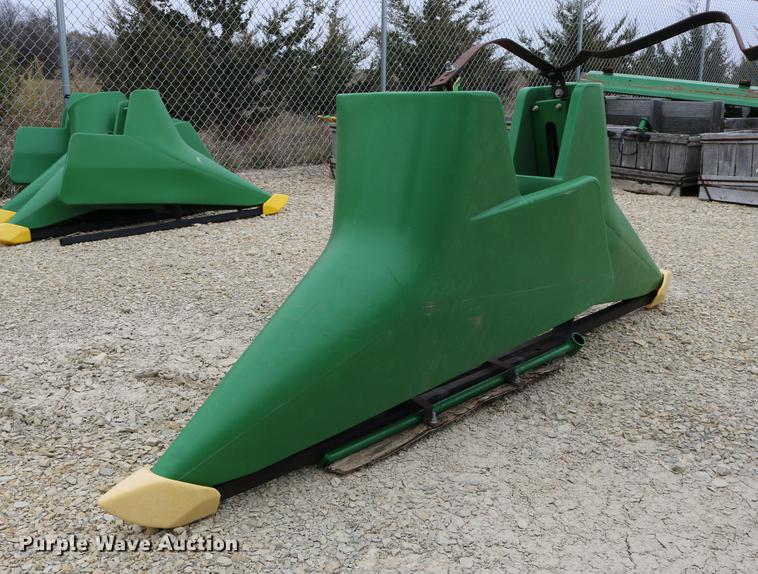 image for item EE9861 John Deere snout set