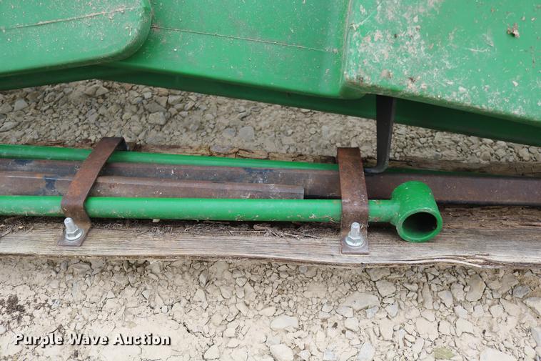 image for item EE9861 John Deere snout set