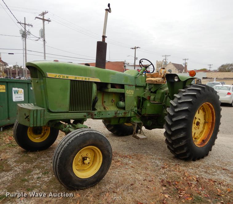 image for item J5649 1972 John Deere 4020 tractor
