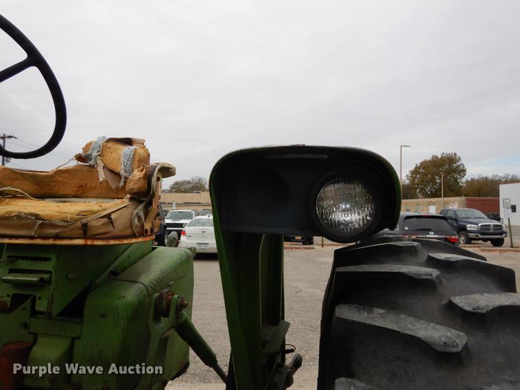 image for item J5649 1972 John Deere 4020 tractor