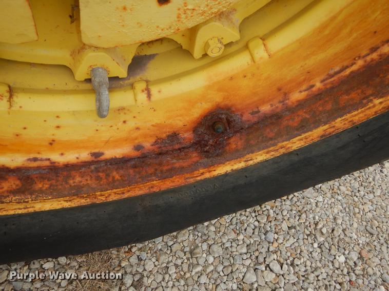 image for item J5649 1972 John Deere 4020 tractor