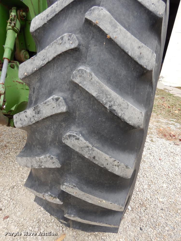 image for item J5649 1972 John Deere 4020 tractor