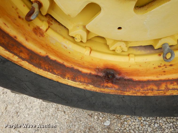 image for item J5649 1972 John Deere 4020 tractor