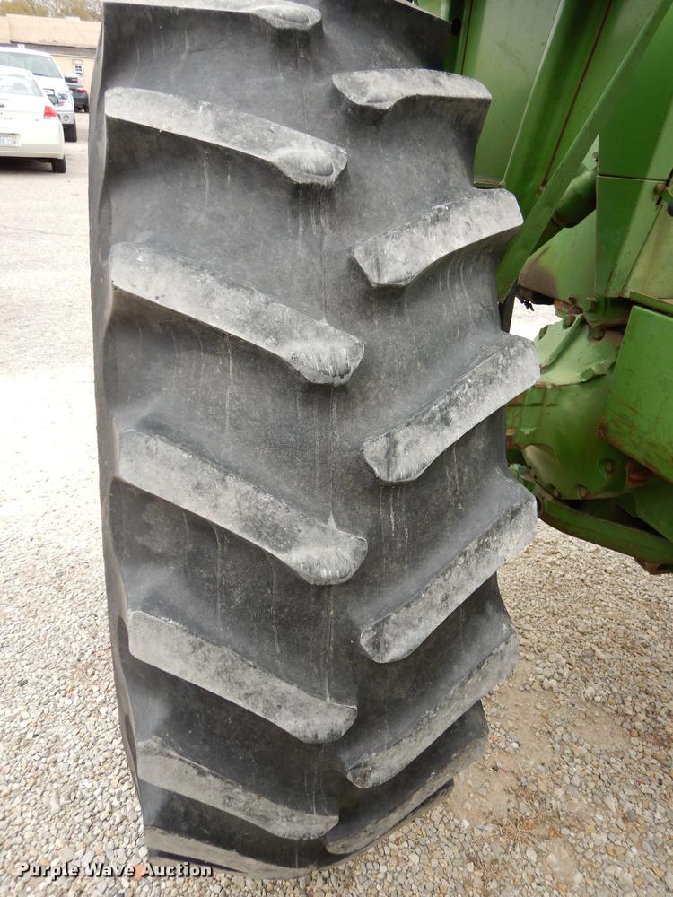 image for item J5649 1972 John Deere 4020 tractor