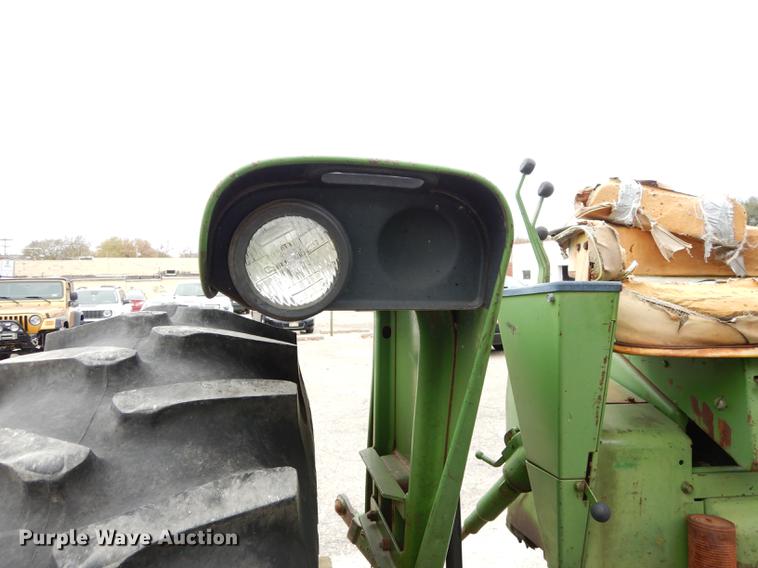 image for item J5649 1972 John Deere 4020 tractor