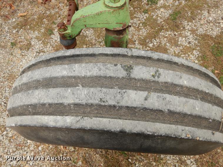 image for item J5649 1972 John Deere 4020 tractor