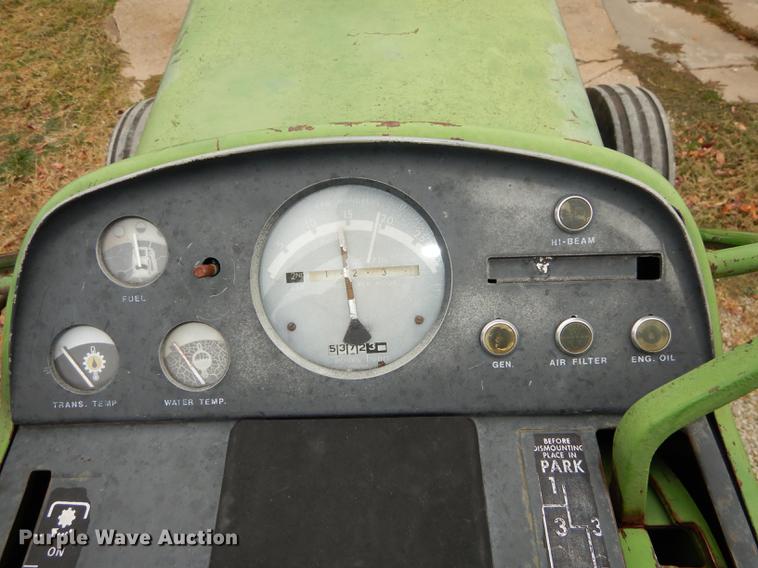 image for item J5649 1972 John Deere 4020 tractor