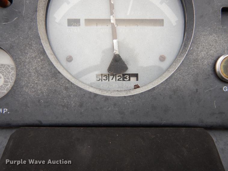 image for item J5649 1972 John Deere 4020 tractor