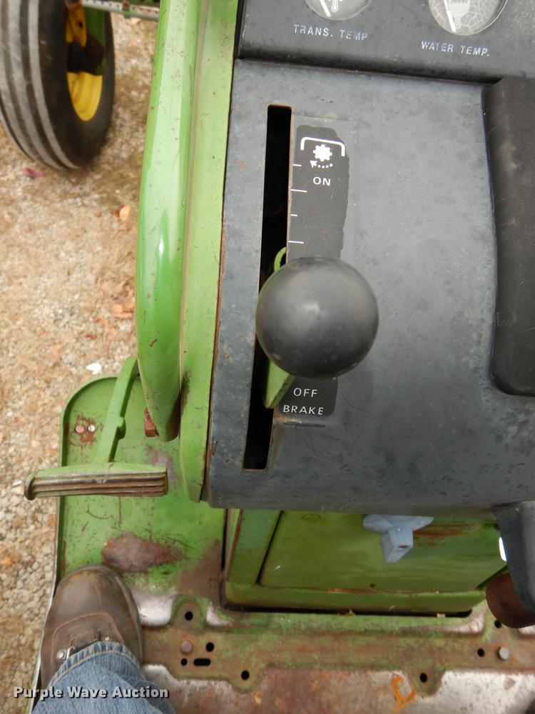 image for item J5649 1972 John Deere 4020 tractor