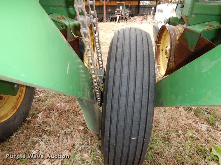 image for item J5650 John Deere P7000 planter