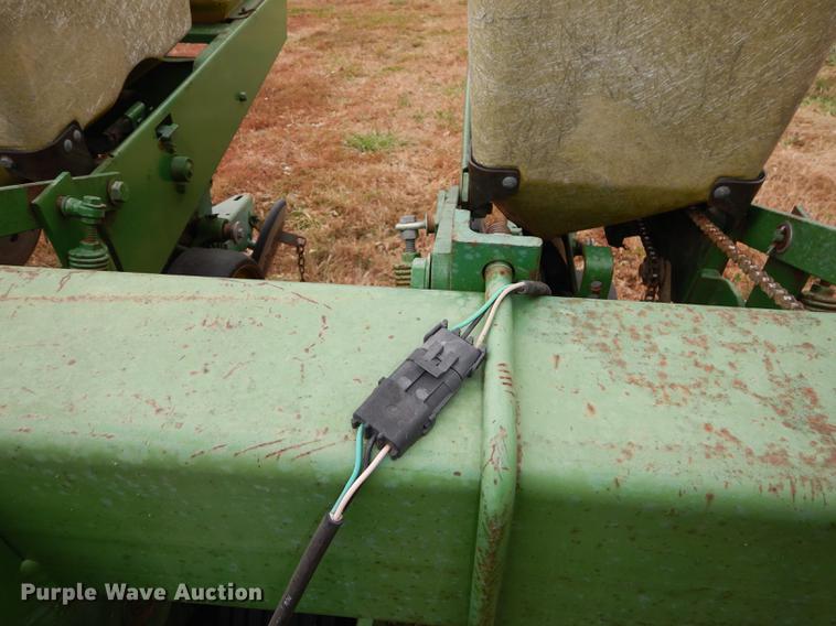 image for item J5650 John Deere P7000 planter
