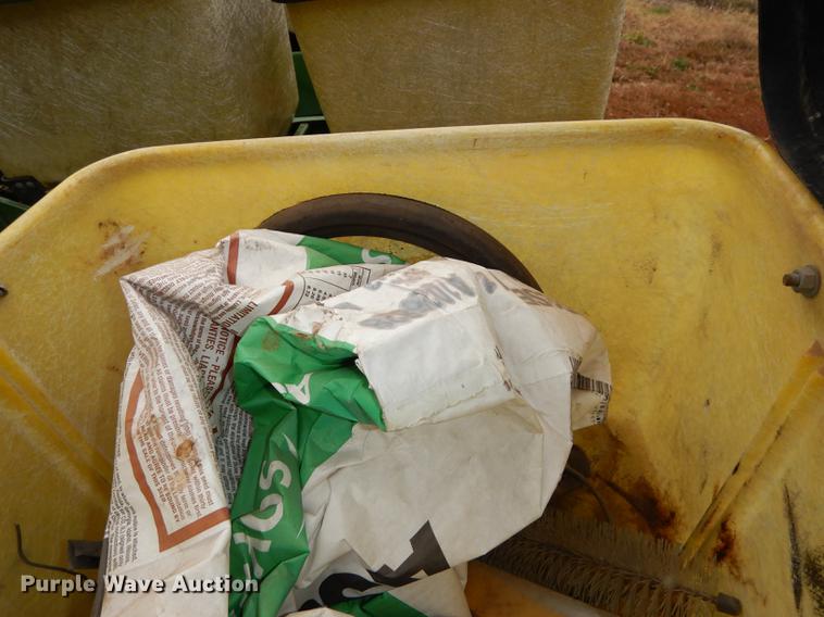 image for item J5650 John Deere P7000 planter