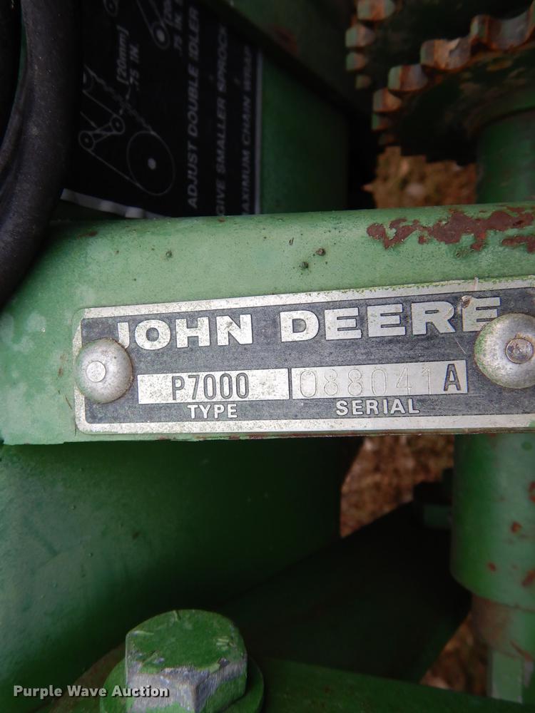 image for item J5650 John Deere P7000 planter