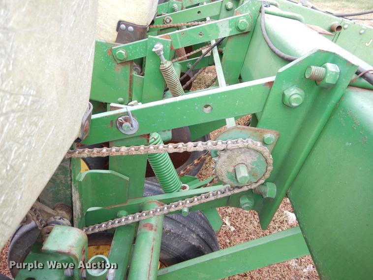 image for item J5650 John Deere P7000 planter