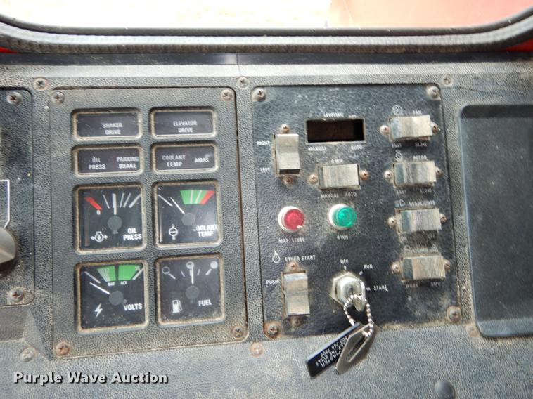 image for item K5778 1985 Case IH 1470 Axial Flow combine