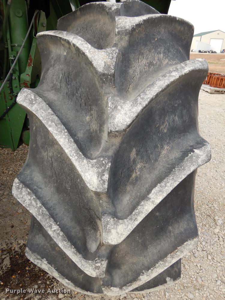 image for item K5784 1981 John Deere 6620 Side Hill combine