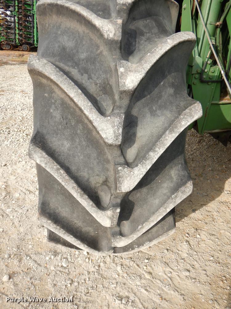 image for item K5784 1981 John Deere 6620 Side Hill combine