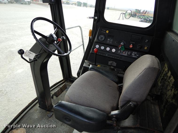 image for item K5784 1981 John Deere 6620 Side Hill combine