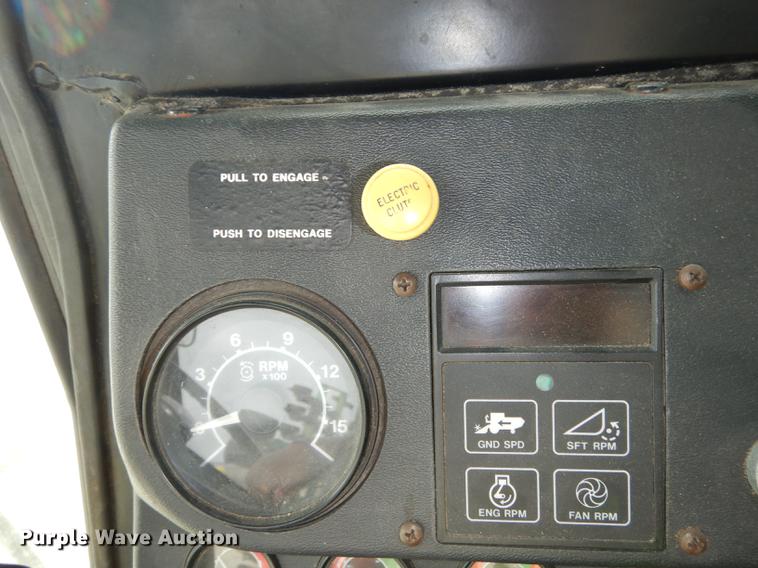 image for item K5784 1981 John Deere 6620 Side Hill combine