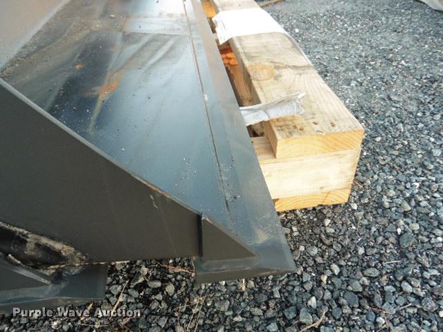 image for item G1591 (7) 66" compact carrier buckets