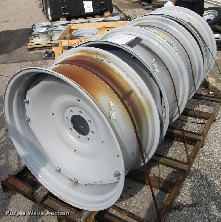 image for item G1633 (10) Titan 34xW15L wheels