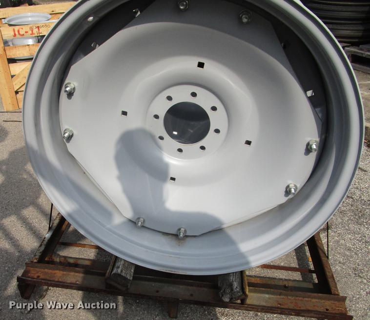 image for item G1633 (10) Titan 34xW15L wheels