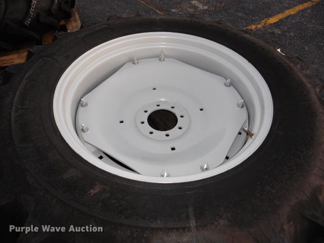 image for item G1752 (4) Titan 16.9/34 rear tire assemblies