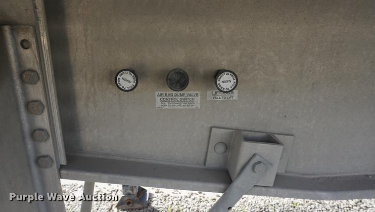 image for item DA1329 2016 Ravens Kruz RFA-30-DW-AF end dump trailer