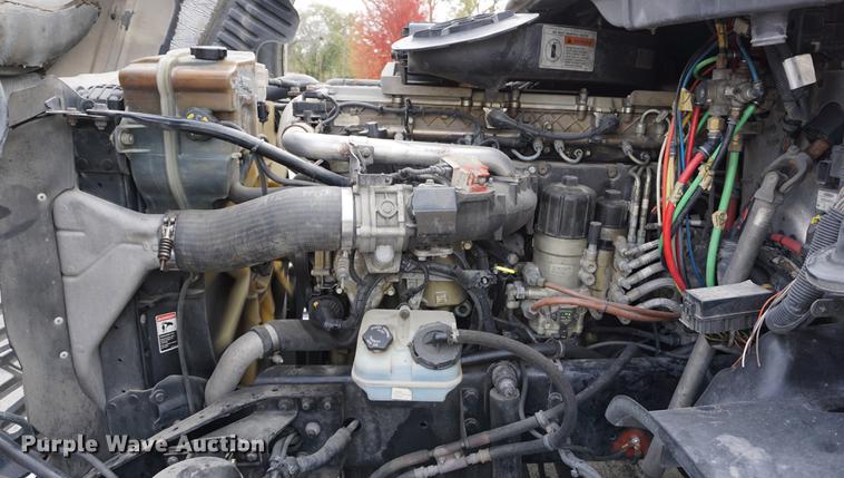 image for item DA1407 2009 Freightliner Cascadia semi truck